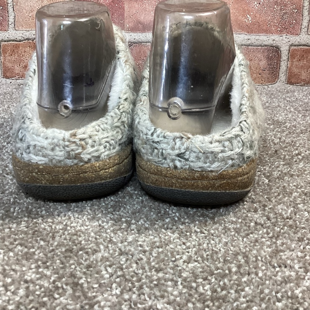 Earth Origins Elana womens faux fur lined slip on clogs size 9 - Picture 4 of 6